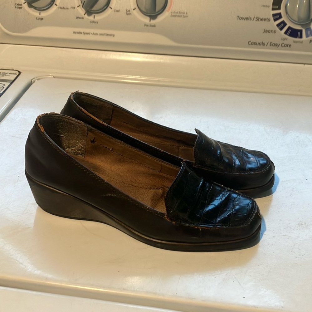 A2 Aerosoles brown leather wedge loafers size 7 old money